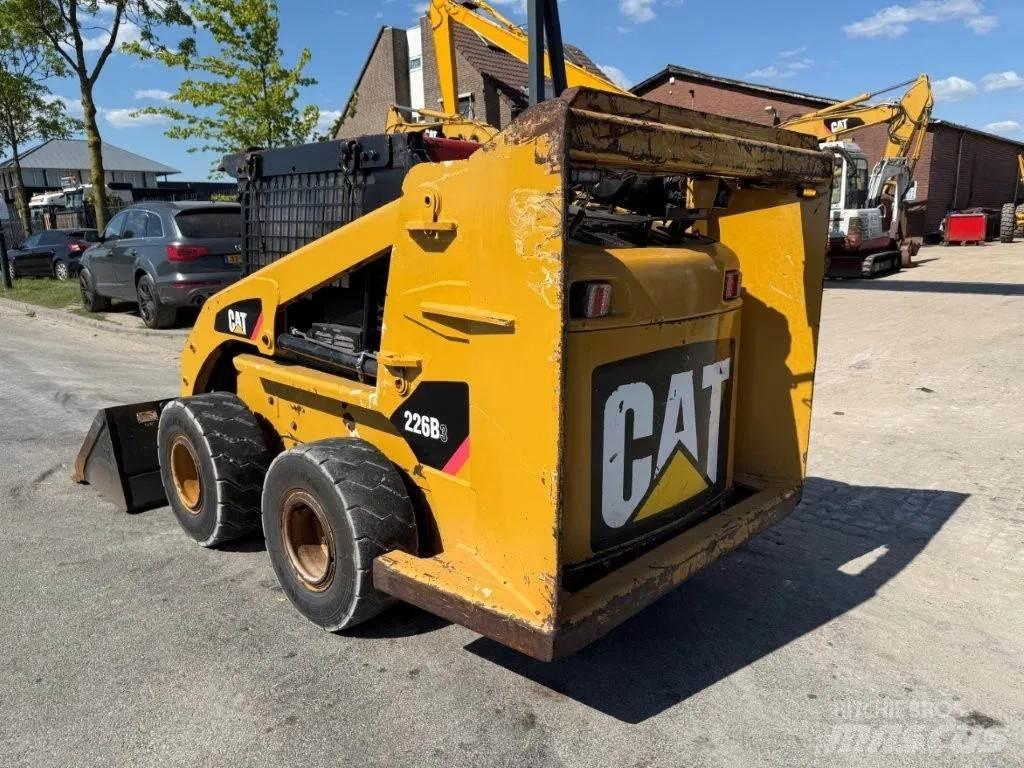 CAT 226B3 Turbo Ładowarki burtowe