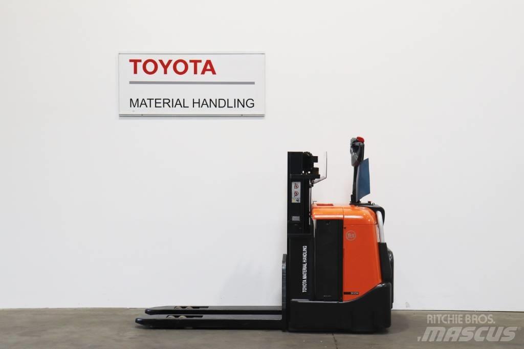 Toyota SPE125 Wózki widłowe unoszące z dyszlem