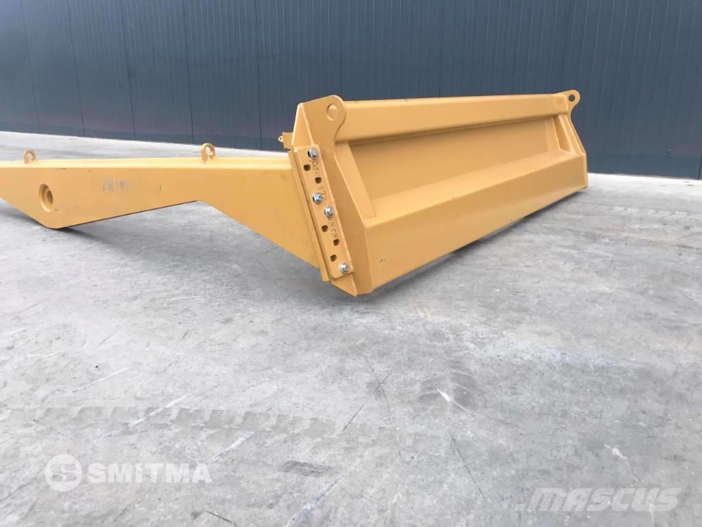 CAT 725C Skrzynie ładunkowe