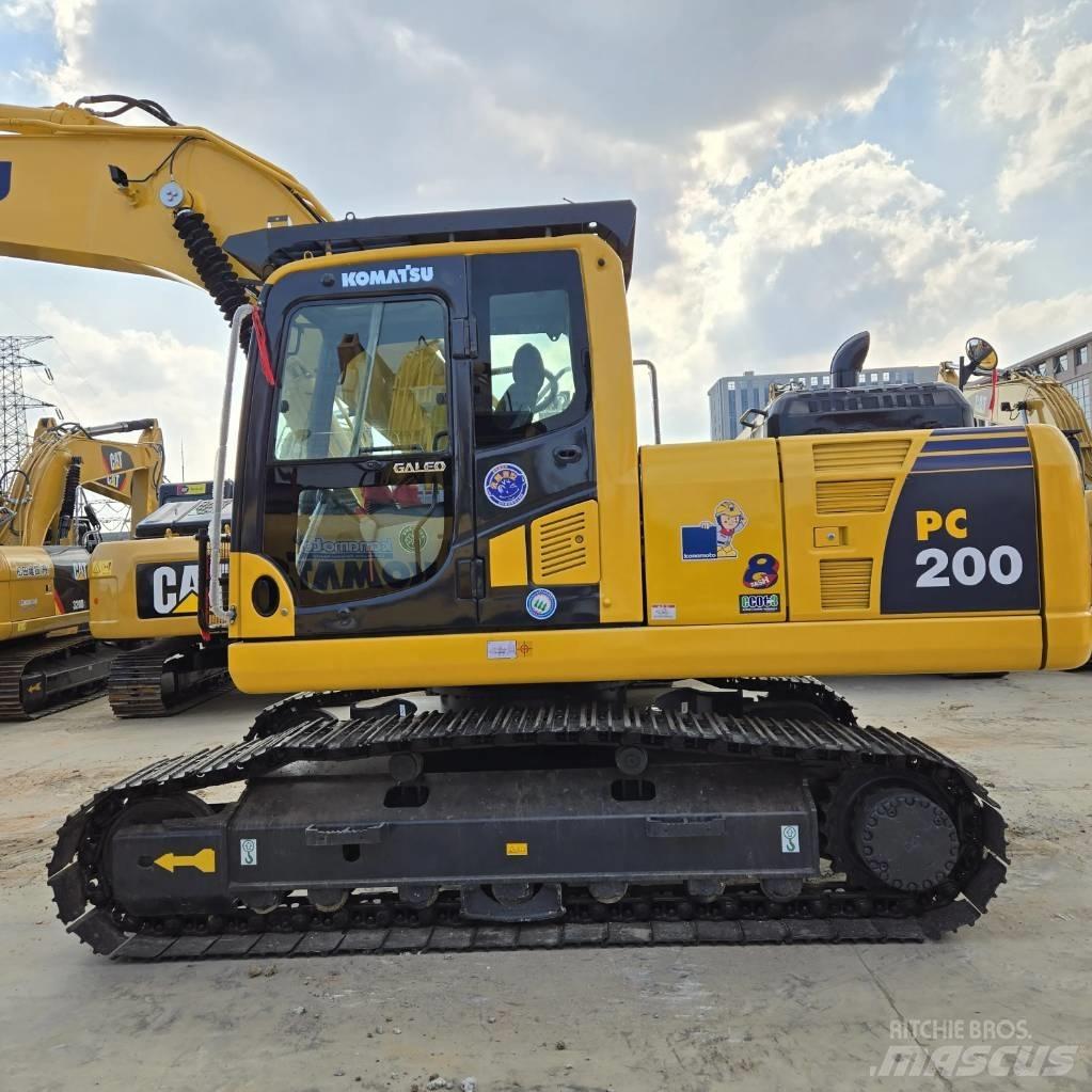 Komatsu PC 200-8 Koparki gąsienicowe