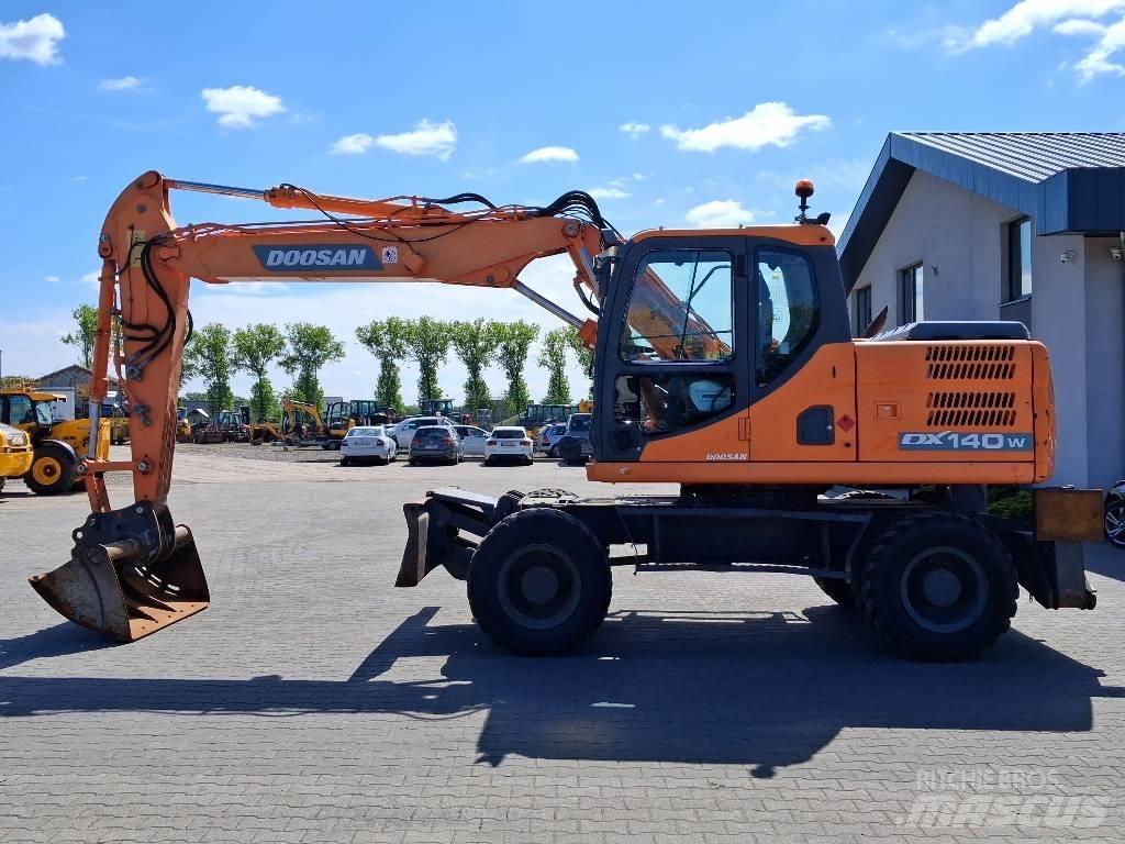 Doosan DX 140 W-3 Koparki kołowe