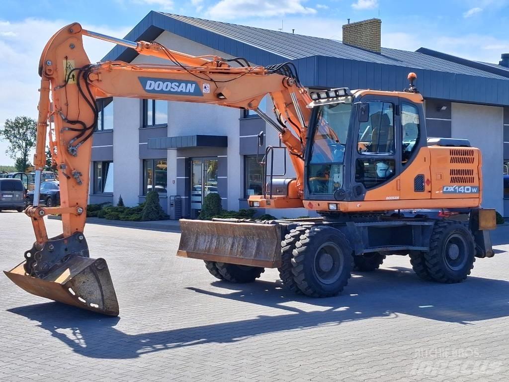 Doosan DX 140 W-3 Koparki kołowe