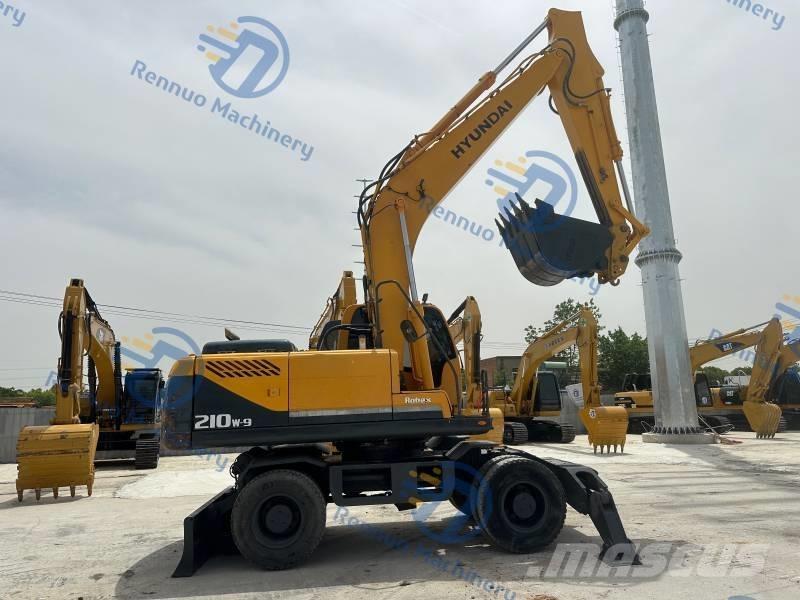 Hyundai R210W-9 Koparki kołowe