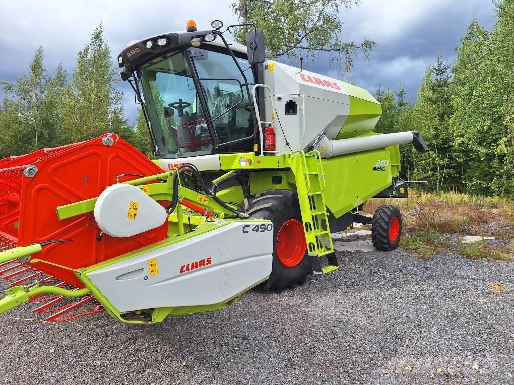 CLAAS Avero 240 Kombajny zbożowe