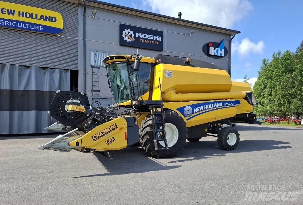 New Holland TC 5070 Kombajny zbożowe