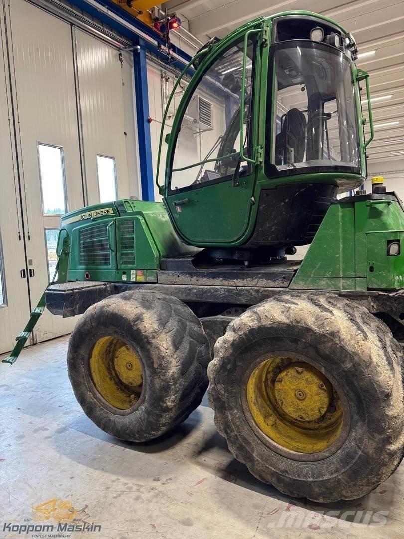 John Deere 1210E Forwardery