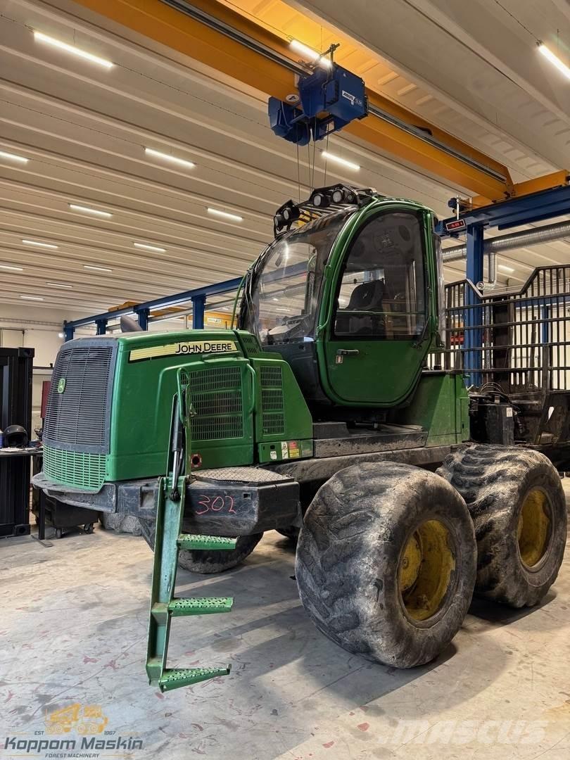 John Deere 1210E Forwardery