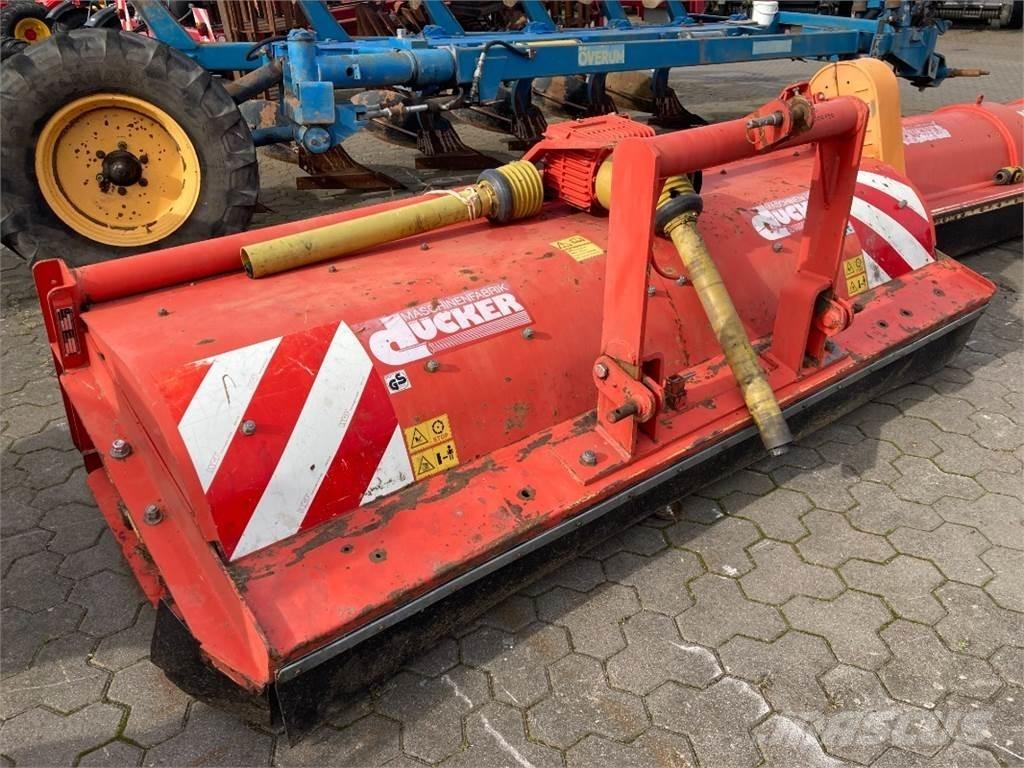Dücker UM 27 Inny sprzęt paszowy