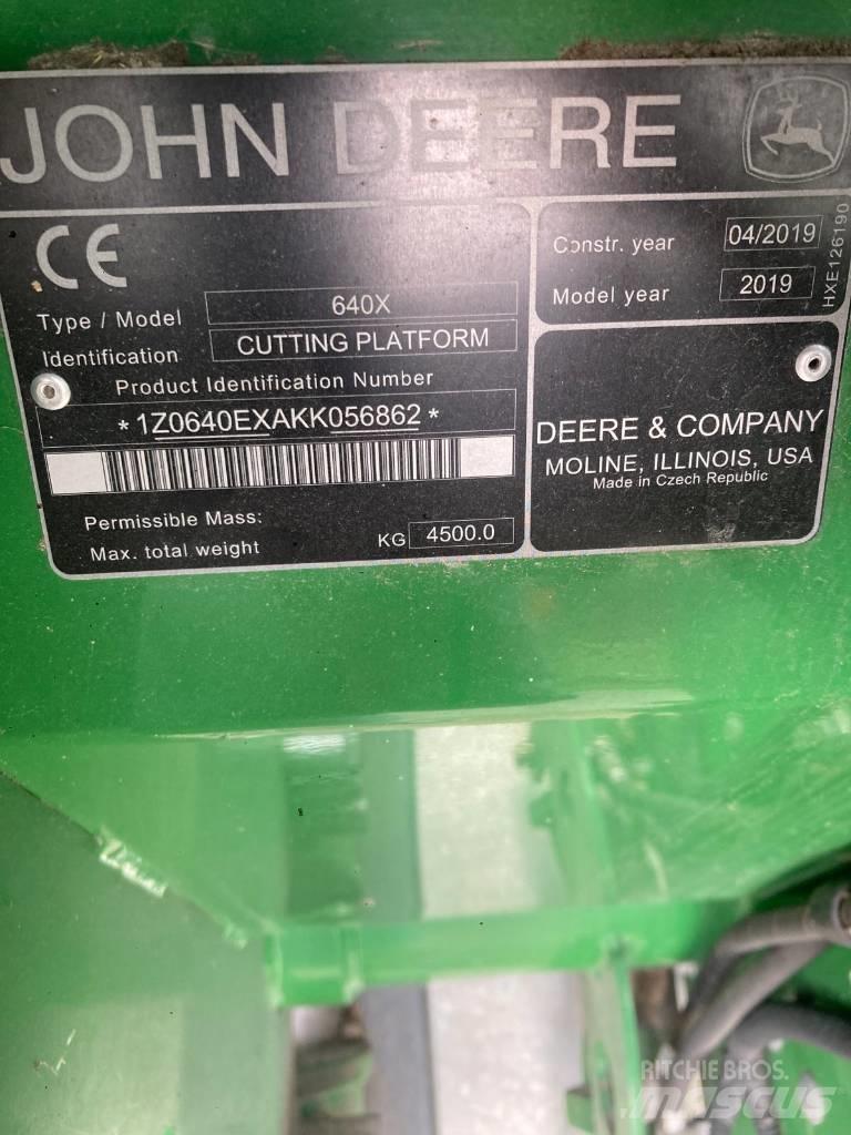 John Deere 640 X Kombajny zbożowe