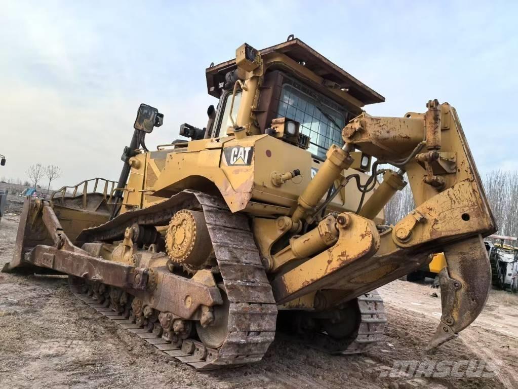 CAT D 8 T Spycharki gąsienicowe