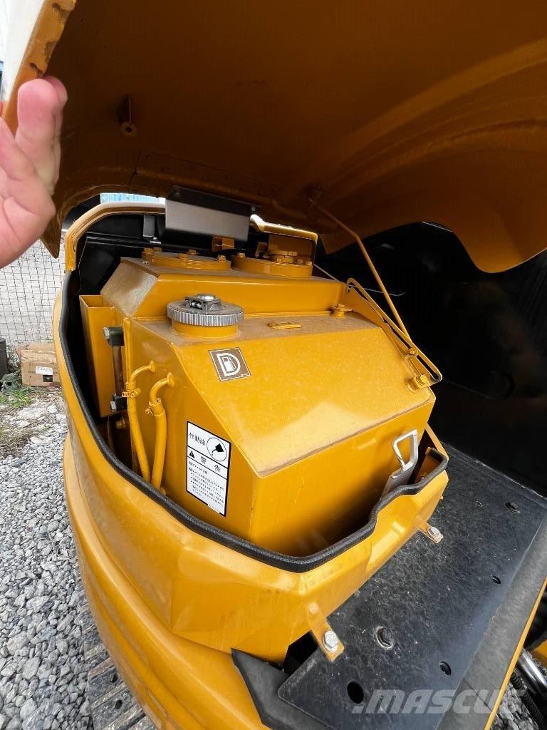 CAT 304 CR Minikoparki