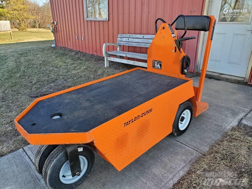 Taylor-Dunn SC100 Wózki widłowe samochodowe ciągnące