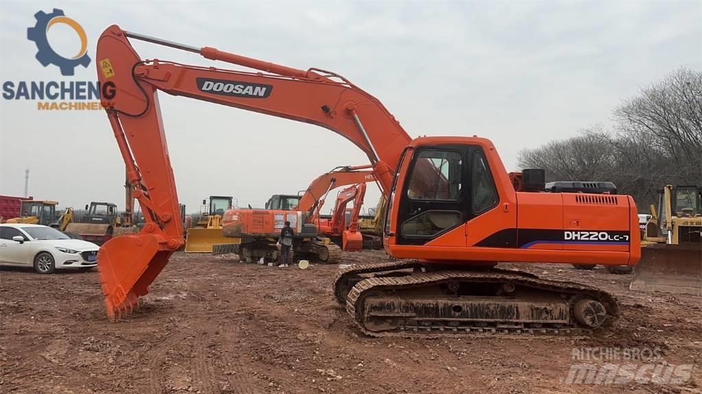Doosan DH 220 Koparki gąsienicowe
