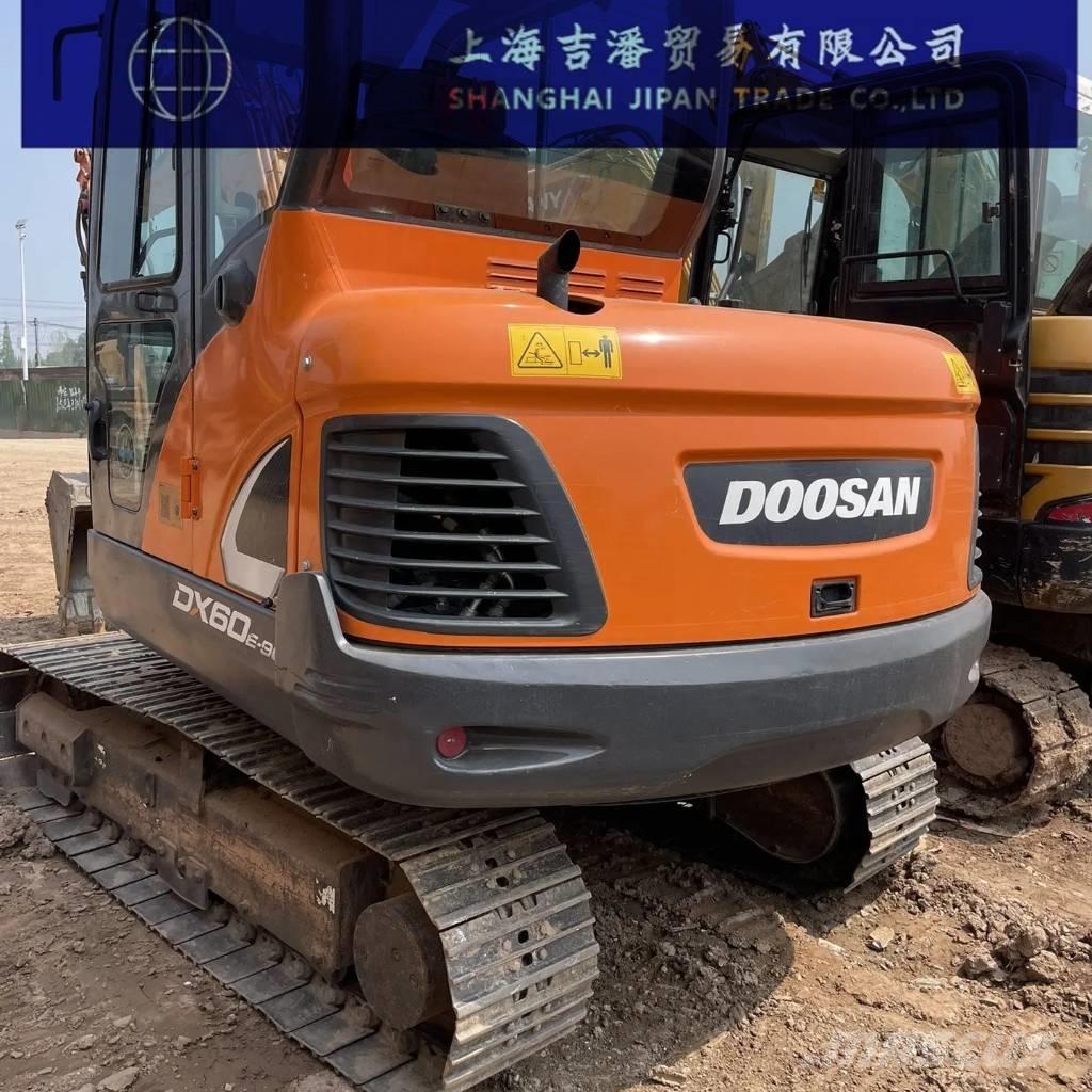 Doosan DX 60 Koparki gąsienicowe