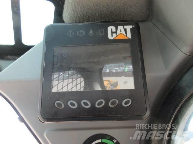 CAT 226 D Ładowarki burtowe