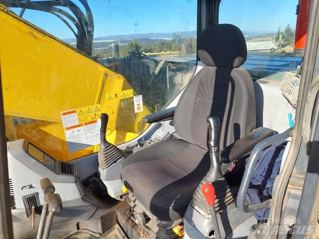Komatsu PC 228 LC-3 Koparki gąsienicowe
