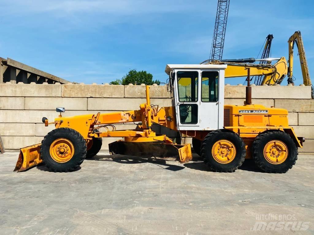John Deere 570 A Równiarki