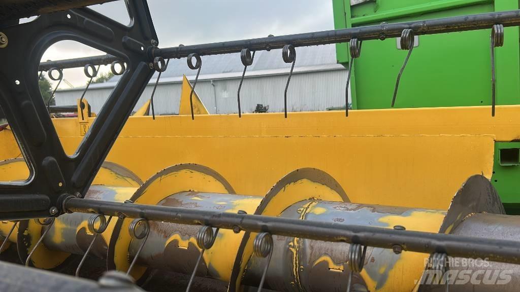 New Holland CSX 7080 Kombajny zbożowe
