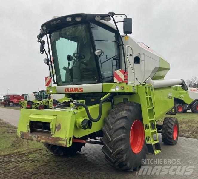 CLAAS AVERO 240 Kombajny zbożowe