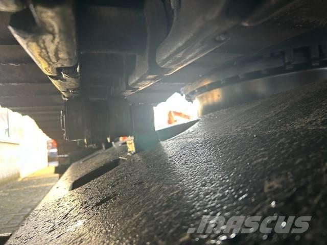 Hitachi ZX 210 LC-5B Koparki gąsienicowe