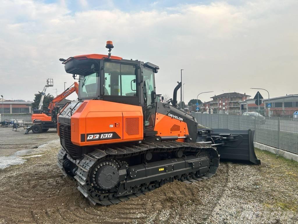 Develon DD 130 Spycharki gąsienicowe