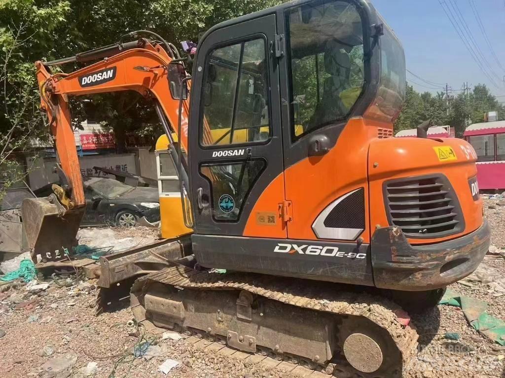 Doosan DX 60 Minikoparki