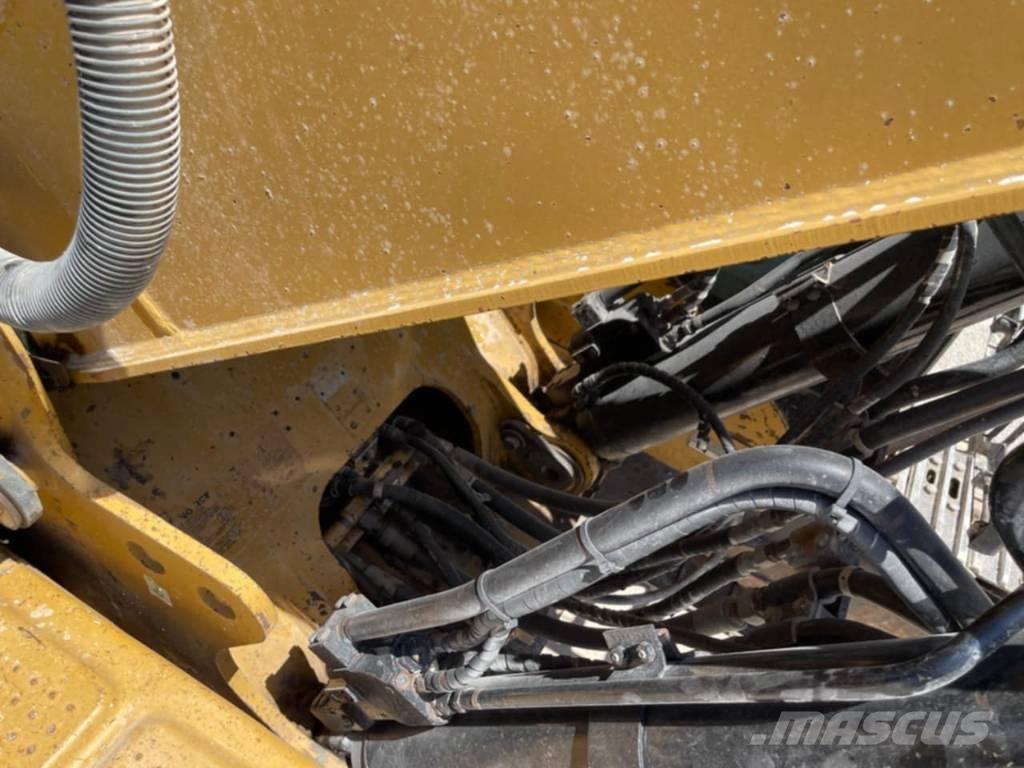 CAT 330 D LN Koparki gąsienicowe