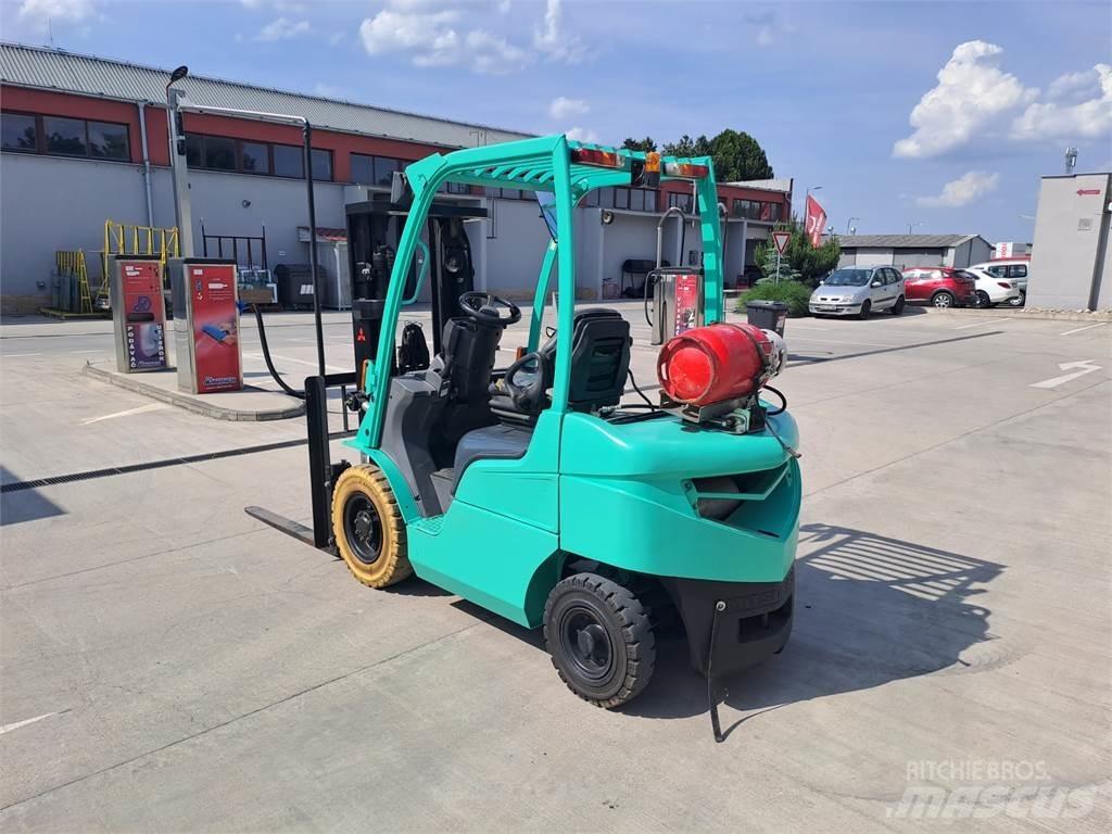 Mitsubishi FG25N Wózki LPG