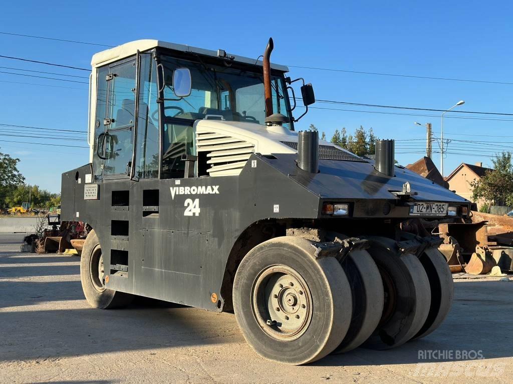 Vibromax W2400 Walce ogumione