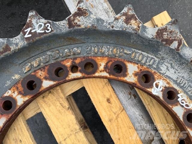 Doosan KOŁO NAPĘDOWE Gąsienice, łańcuchy i podwozia