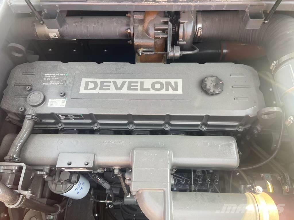 Develon DX 450 Koparki gąsienicowe