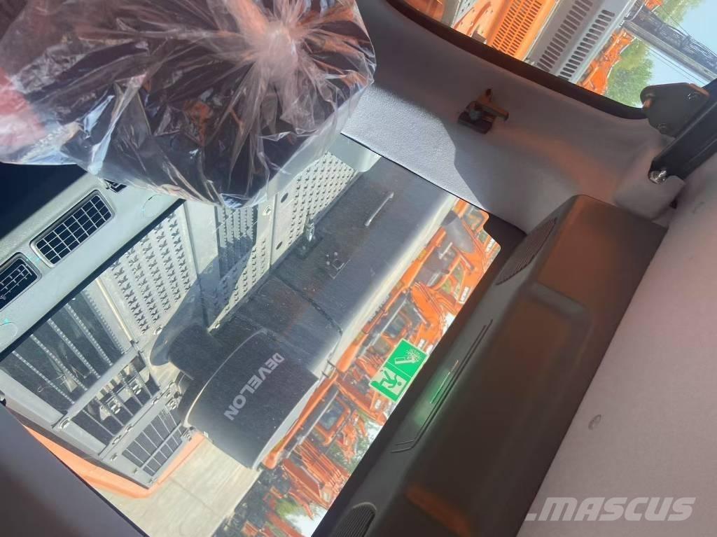 Develon DX 450 Koparki gąsienicowe