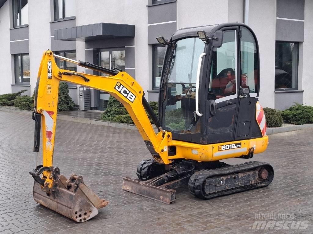JCB 8018 CTS Minikoparki