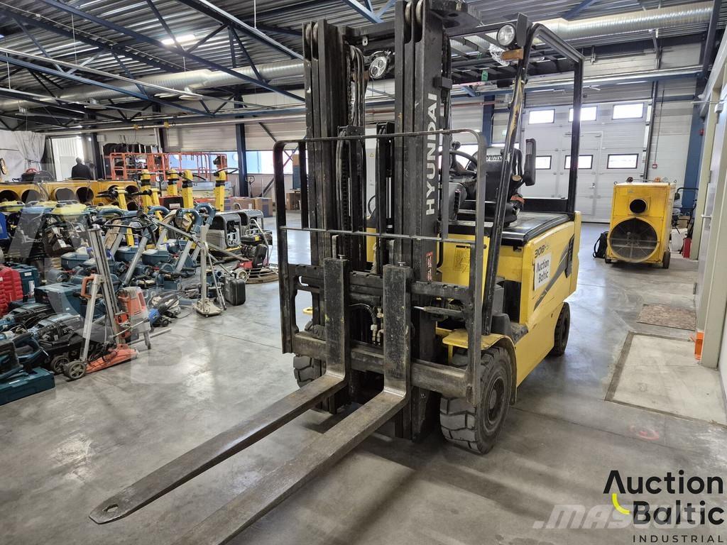 Hyundai 30B-9 Wózki elektryczne