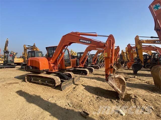 Doosan DX80 Minikoparki