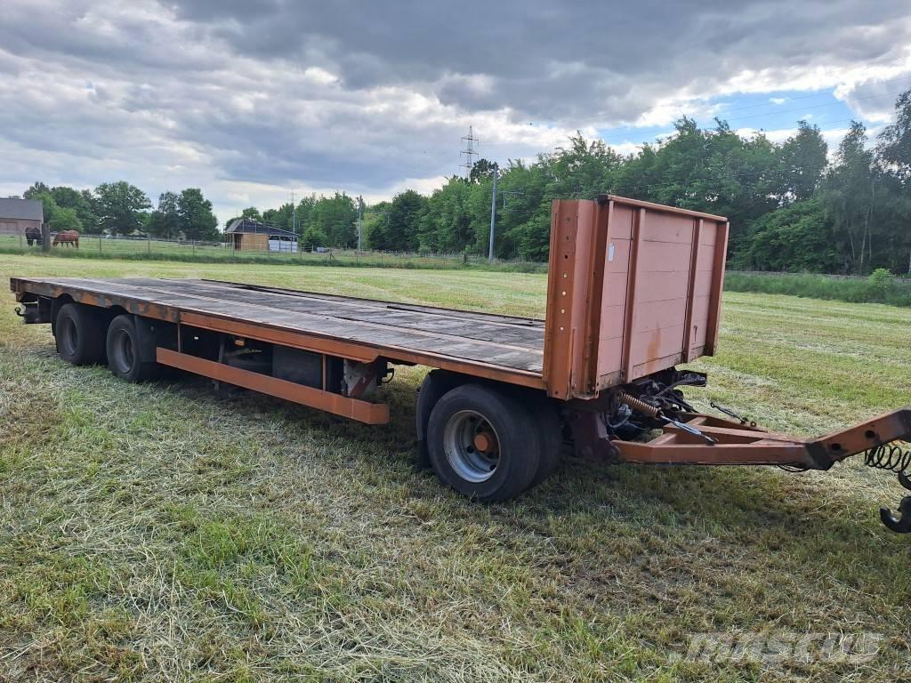 Meusburger 800 Przyczepy do przewozu słomy w belach