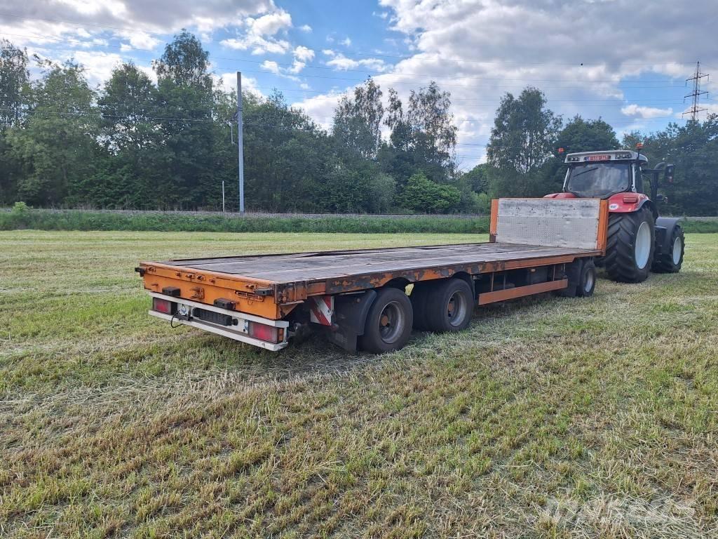 Meusburger 800 Przyczepy do przewozu słomy w belach