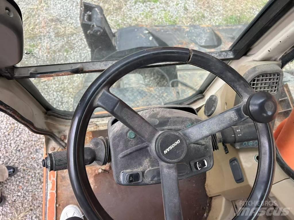 Doosan DH 210 W Koparki kołowe