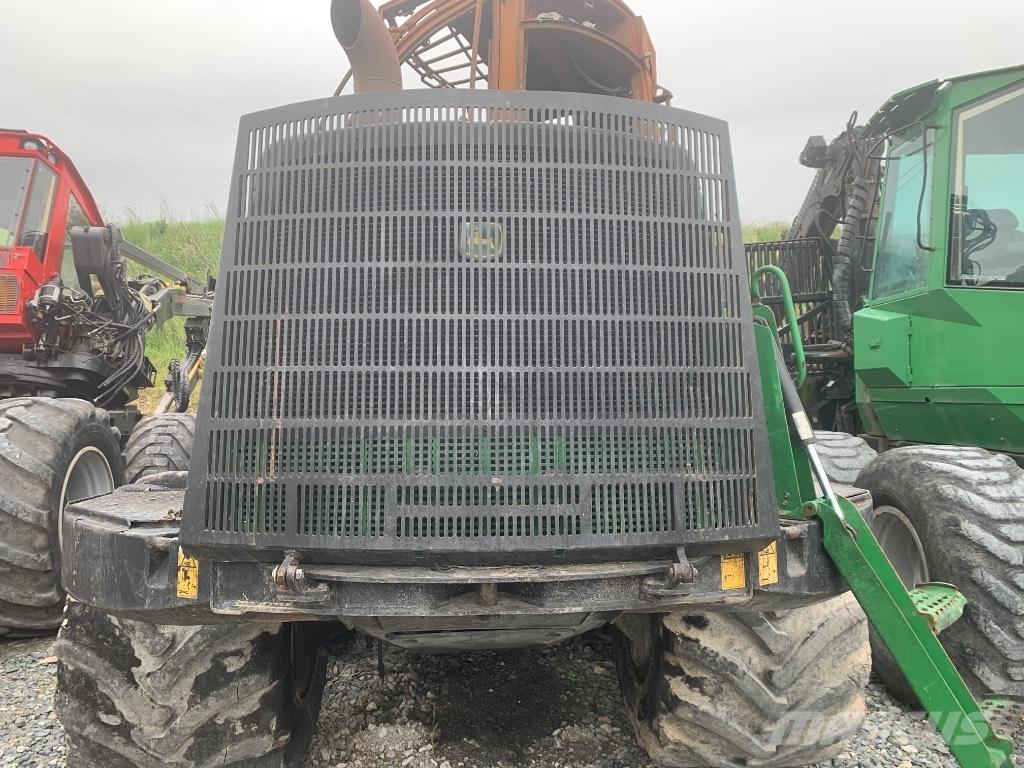John Deere 1110 E Kabiny i wnętrze
