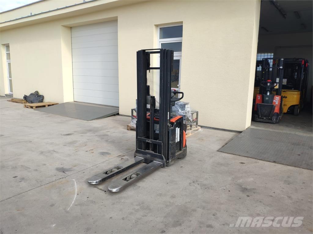 BT SWE120 Samojezdne maszyny do załadunku