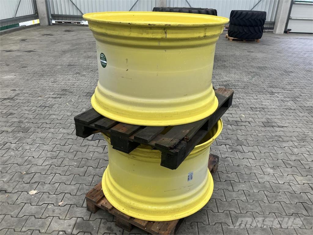 John Deere 23x38 Opony, koła i felgi
