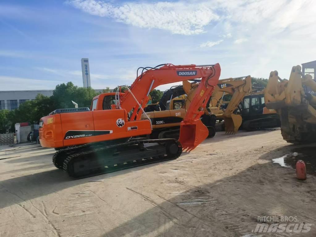 Doosan DX 225 Koparki gąsienicowe