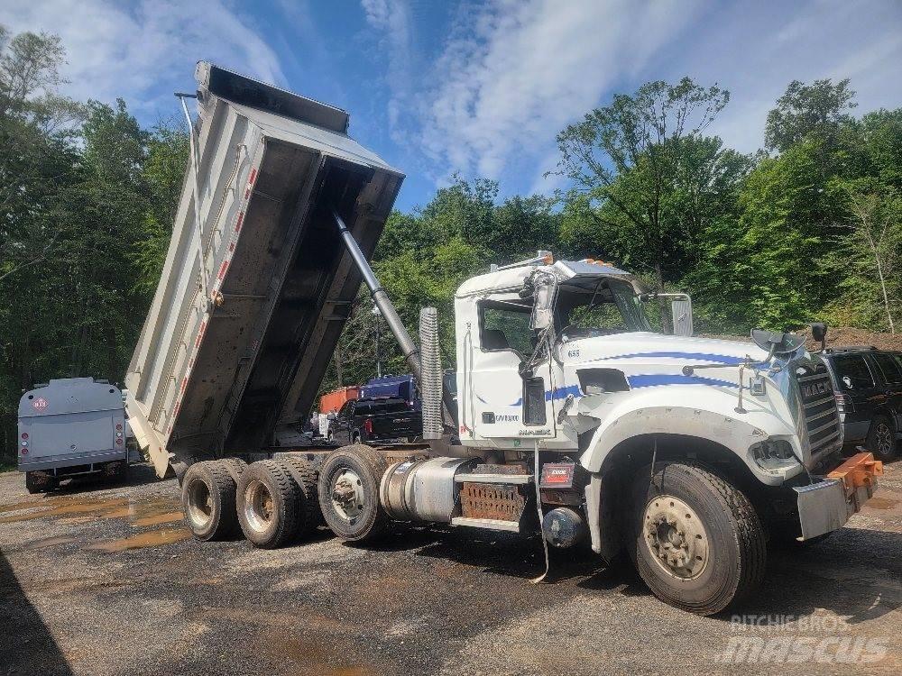 Mack 713GU Wywrotki