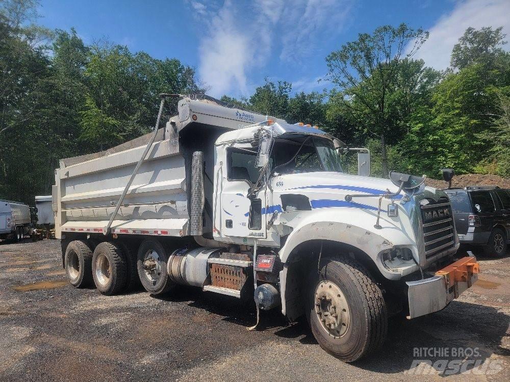 Mack 713GU Wywrotki