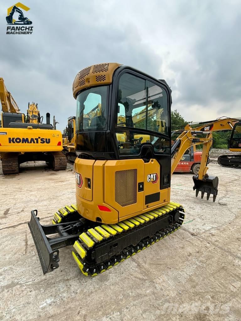 CAT 302 Minikoparki