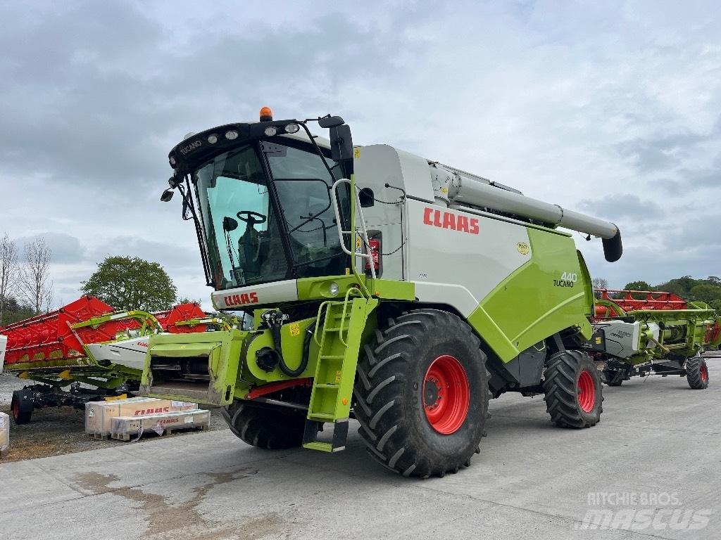 CLAAS Tucano 440 Kombajny zbożowe