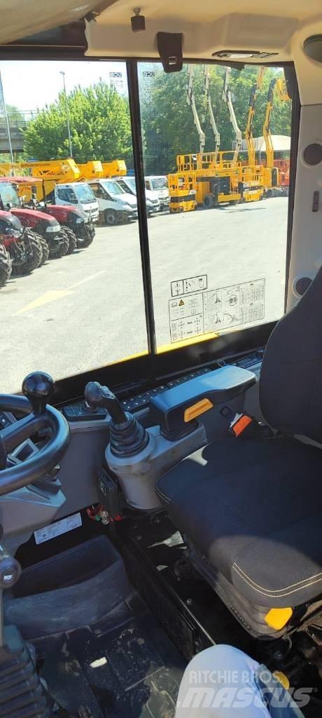 JCB Hydradig Koparki kołowe