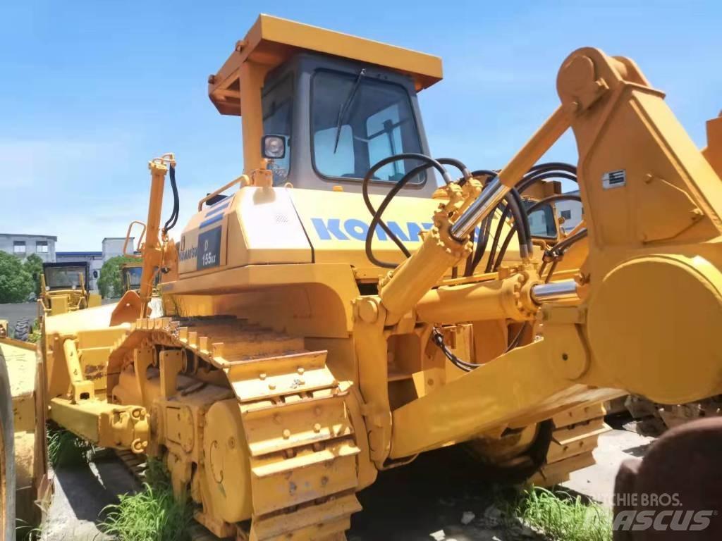 Komatsu D 155 Spycharki gąsienicowe