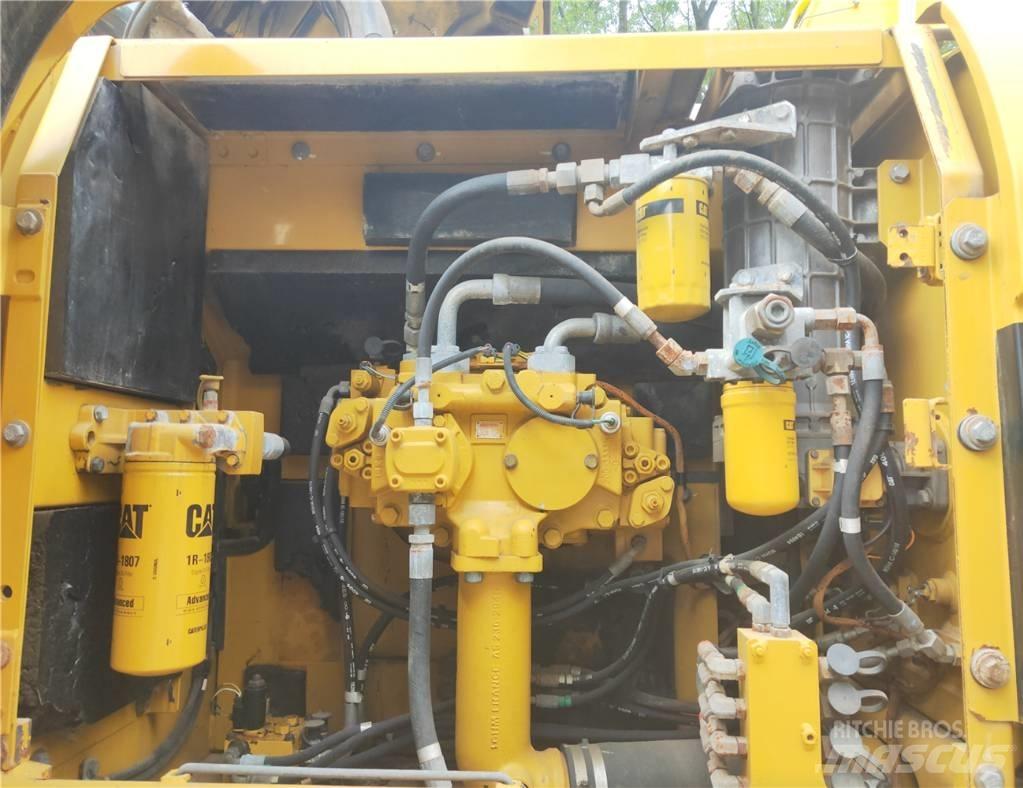 CAT 329 D Koparki gąsienicowe