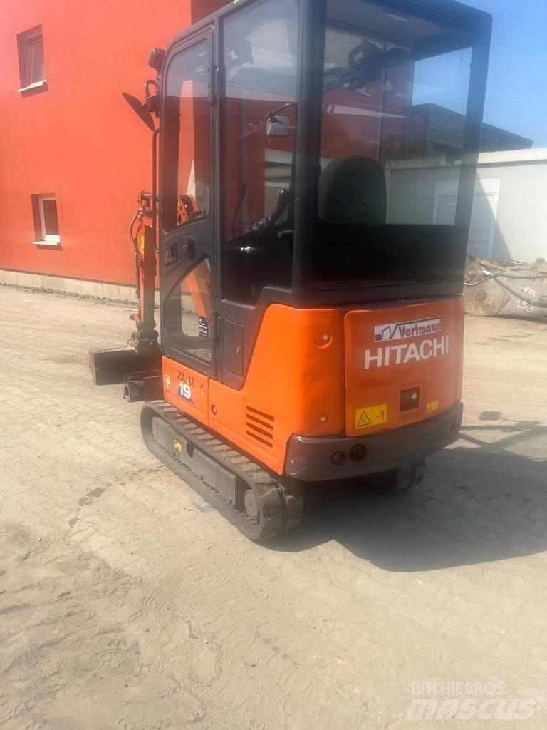 Hitachi ZX 19 Minikoparki